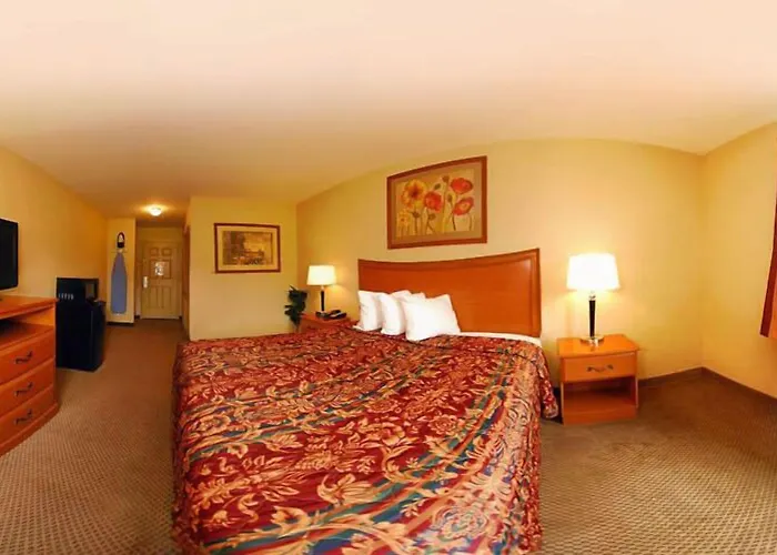 Econo Lodge Inn & Suites Rockmart